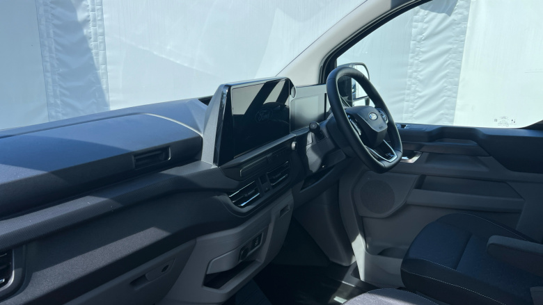 Ford Transit Custom E-320 L1 Rwd 100kW 65kWh H1 Van Limited Auto